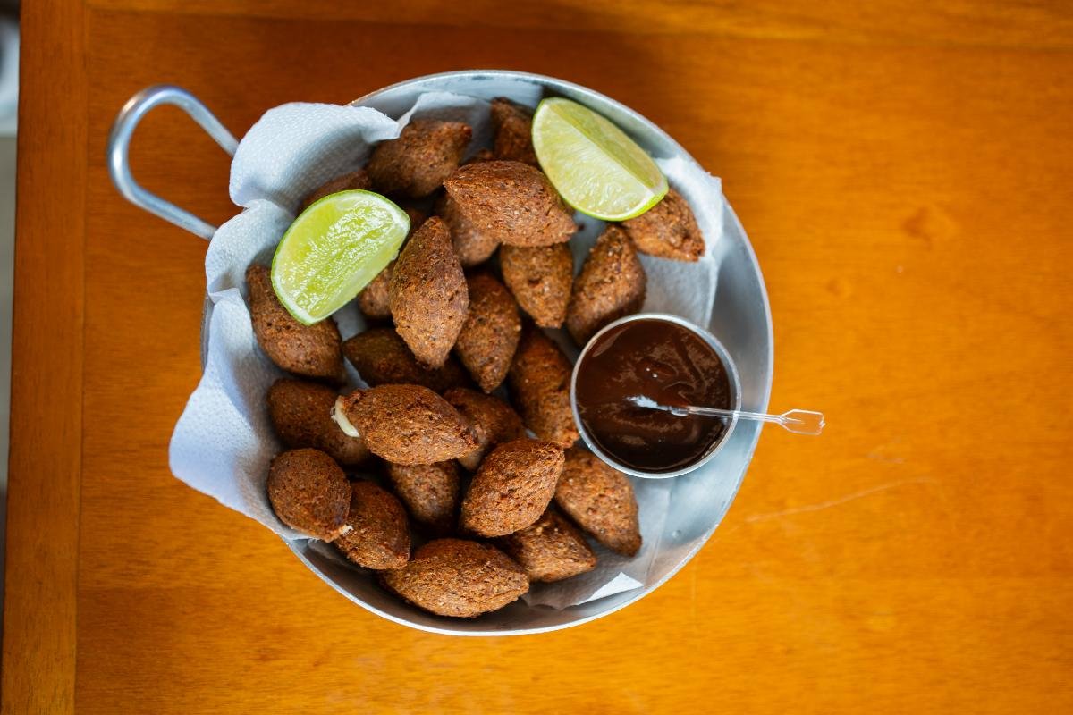 QUIBE RECHEADO COM QUEIJO